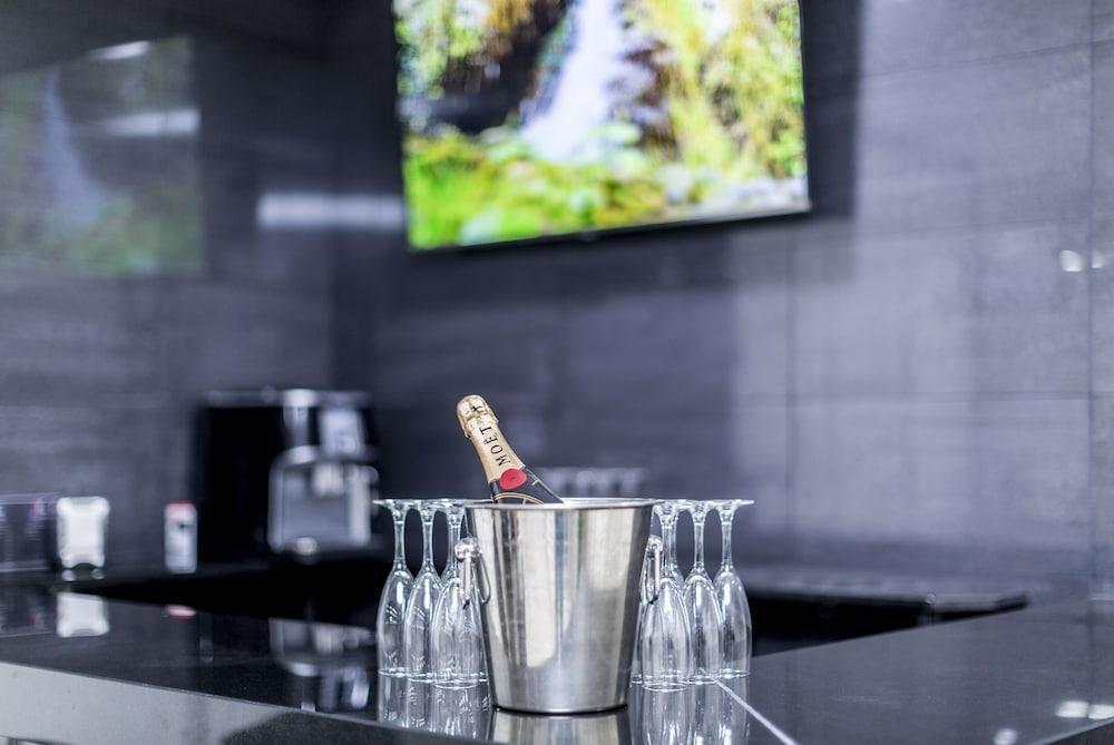马德里 Di' Carlo酒店 外观 照片